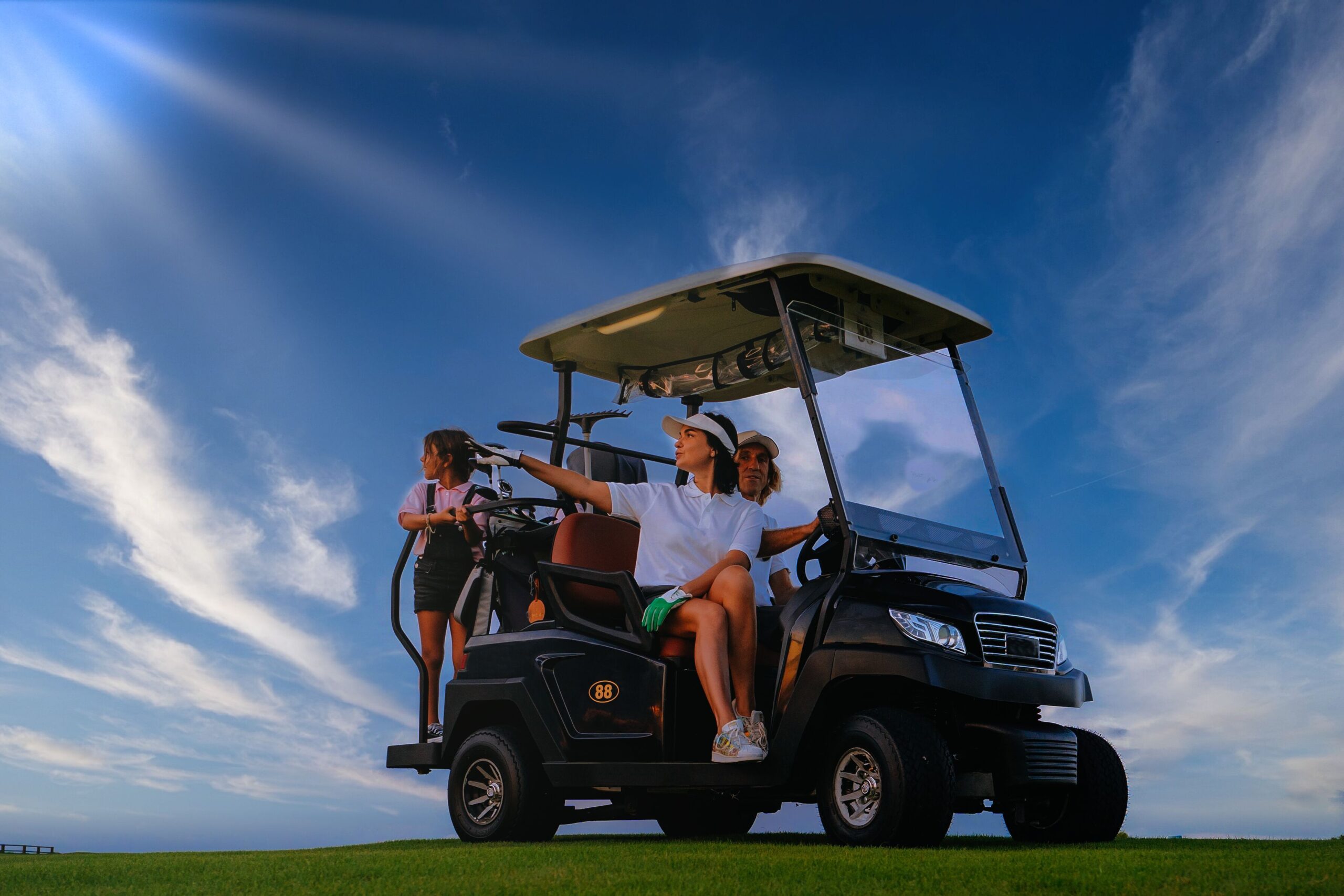 Solar Golf Carts 2023 – A Comprehensive Guide for Beginners